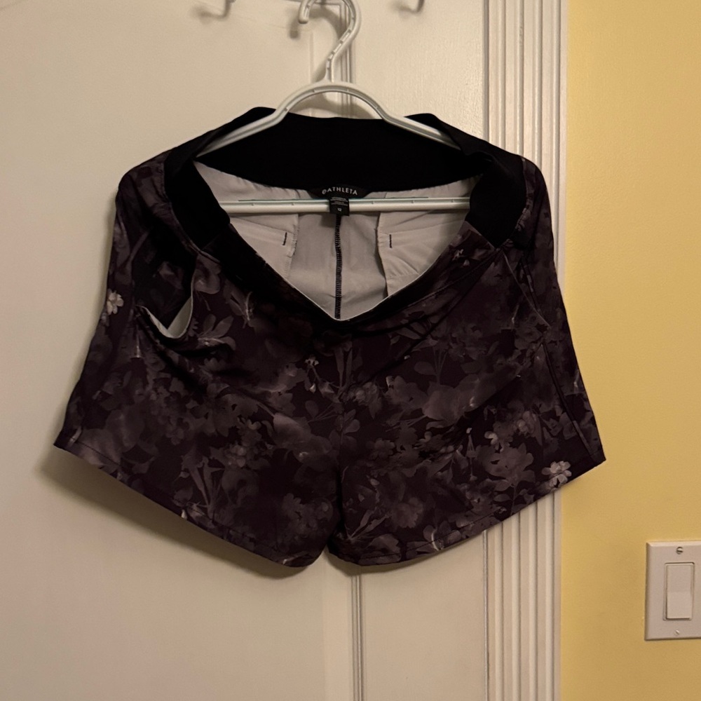 Athleta Women's Black Floral Athletic Shorts